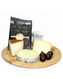 CHEESEBOARD OF THE MONTH FOR LOVERS 